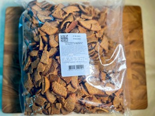 Арахис в глазури: Гренки черные со вкусом буженины