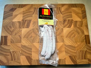 Чипсы из лаваша: Колбаски сыровяленые Mini Fuet 